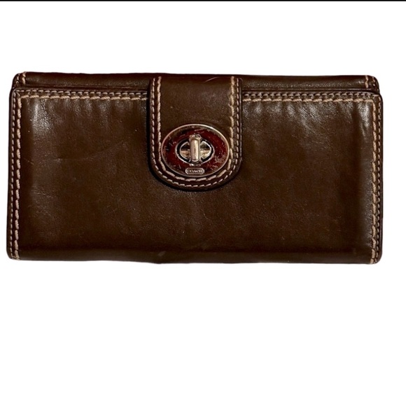 Coach All Leather Vintage Wallet, Brown with turn lock closure. - Picture 1 of 5